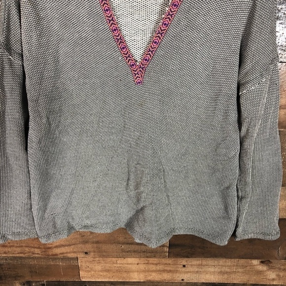 Hem & thread hoodie - Picture 4 of 8